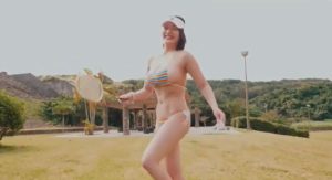 【風吹ケイ】バドミントン中に乳揺れぷるんぷるん！眼帯ビキニからポロリ寸前