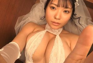 【大葉めも】ウェディングドレスにガーターベルト姿で爆乳はみ出しそう